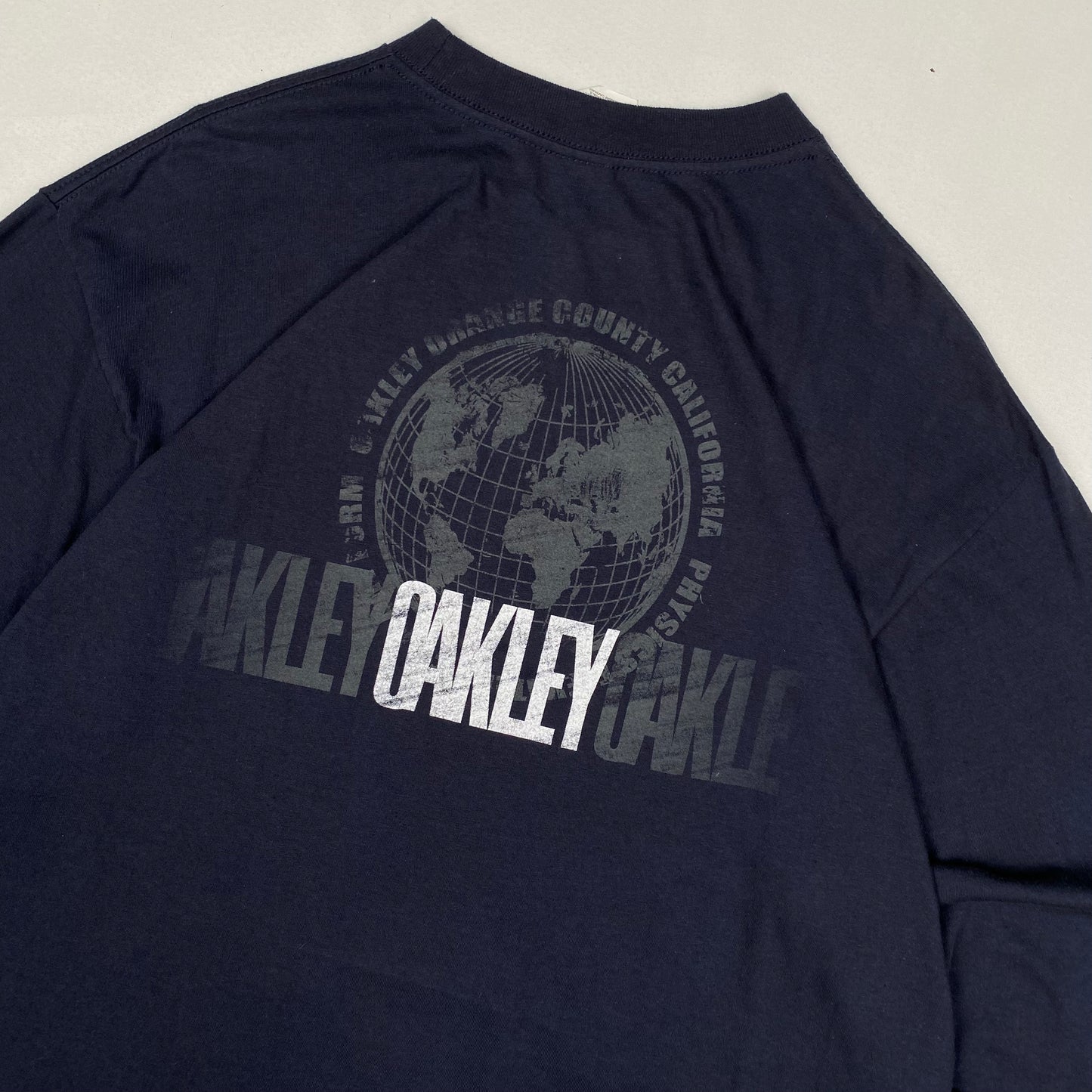 Authentic Vintage Oakley Long Sleeve Tee (L)
