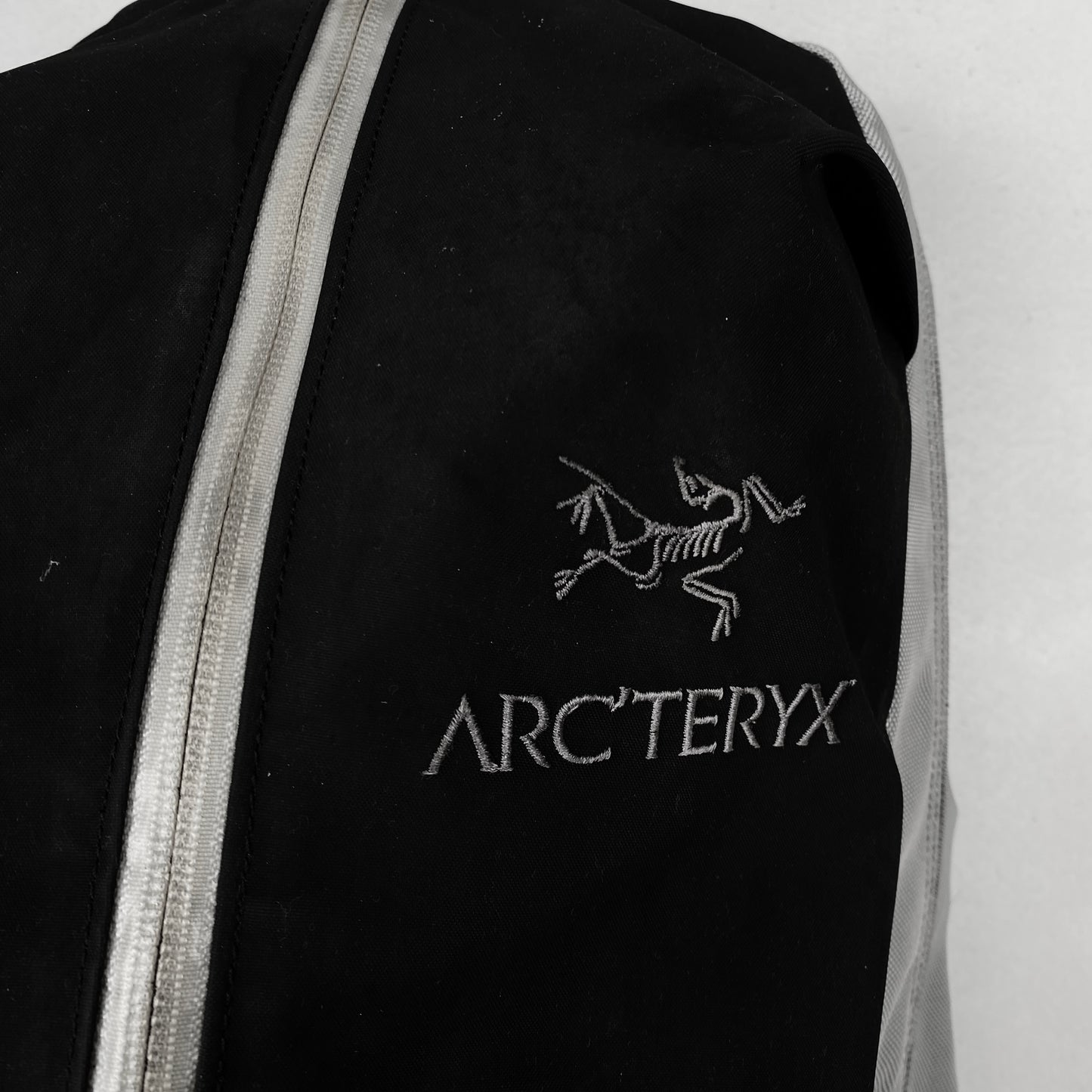 Authentic Vintage Arcteryx Arro 22 Backpack