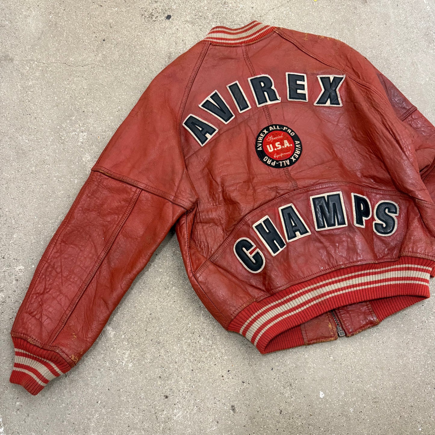 Authentic Vintage Avirex USA LeatherJacket (XS)