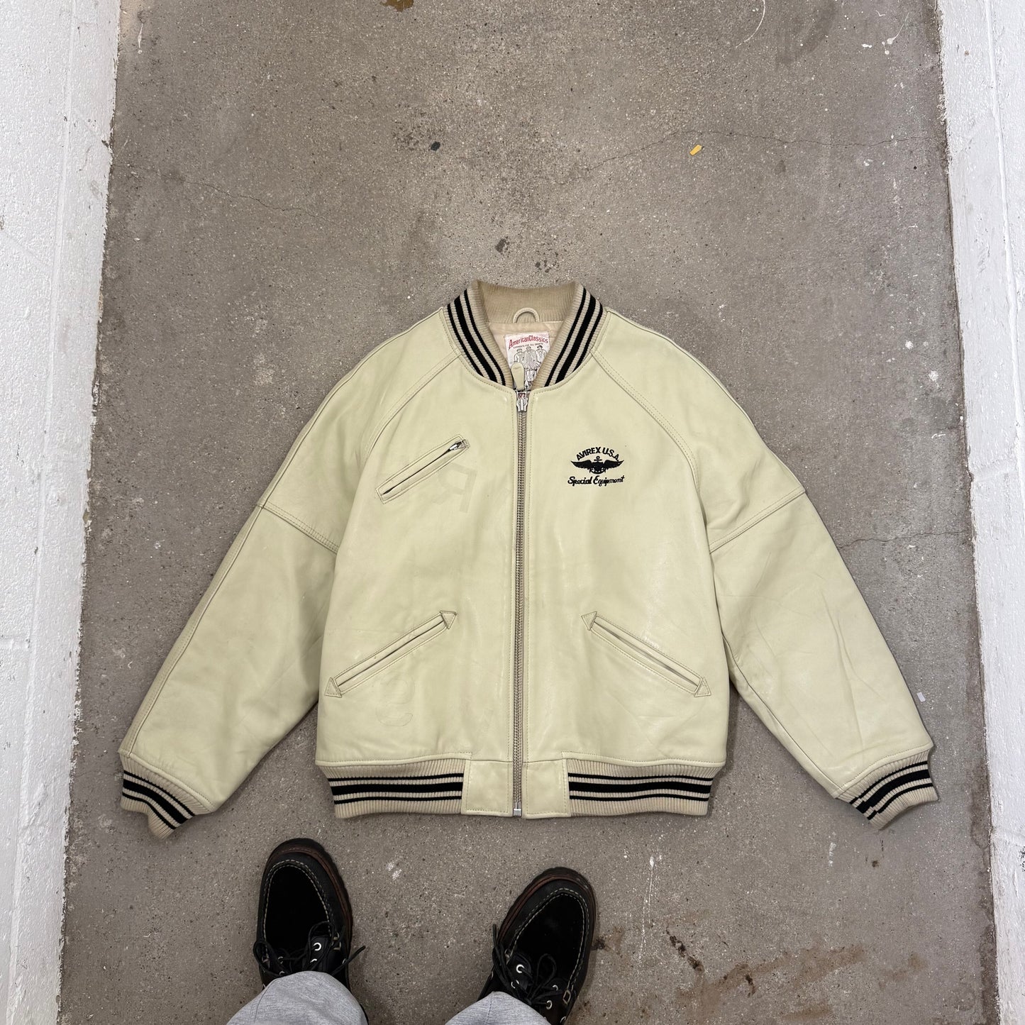 Authentic Vintage Avirex USA LeatherJacket (L)