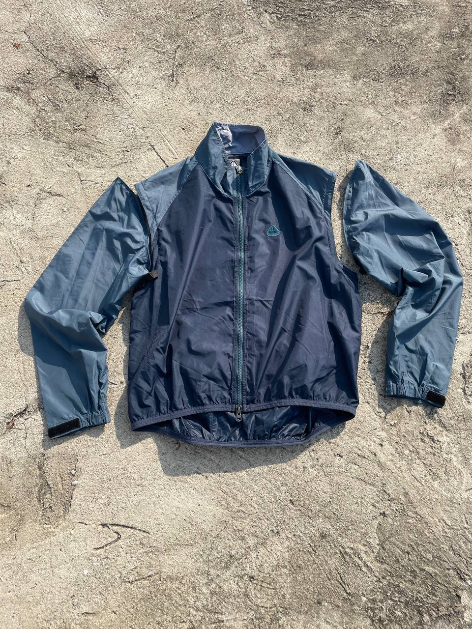 Authentic Vintage Nike ACG Outer Layer 3 Convertible Jacket Vest (1990s) (M)