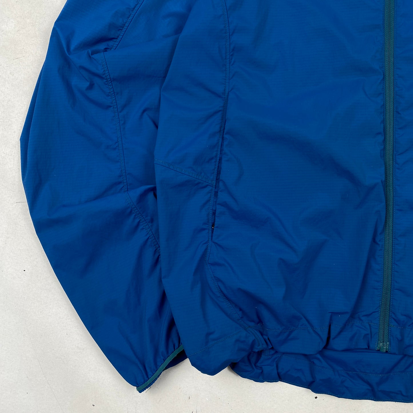 Authentic Vintage Arc'teryx Light Jacket (L)